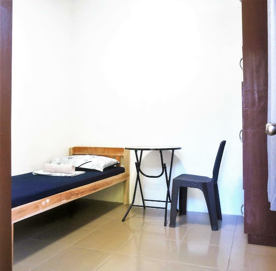 Ese House Hotell Dumaguete City Exteriör bild