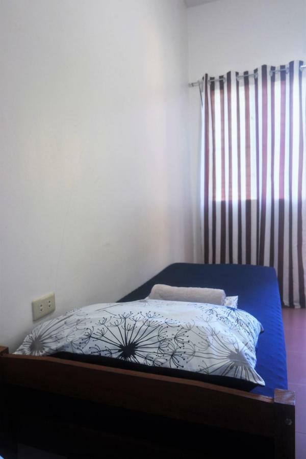 Ese House Hotell Dumaguete City Exteriör bild