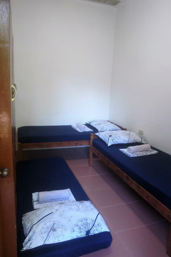 Ese House Hotell Dumaguete City Exteriör bild