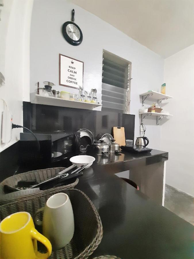 Ese House Hotell Dumaguete City Exteriör bild